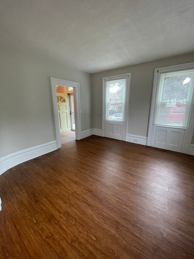 Living Room - 91 E Mohawk St