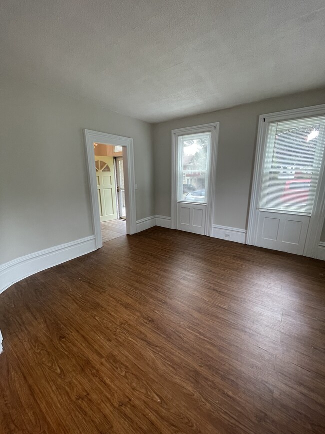 Living Room - 91 E Mohawk St