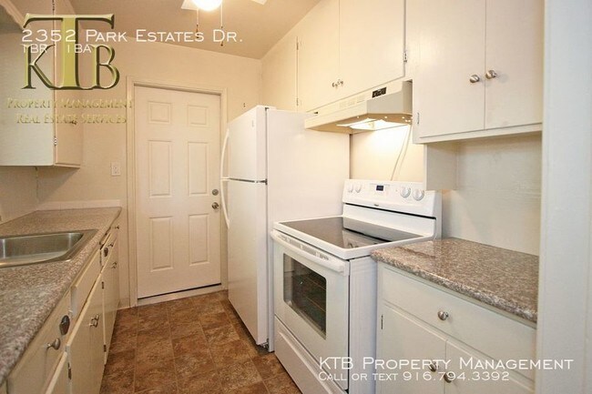 Building Photo - 2352 Park Estates Dr