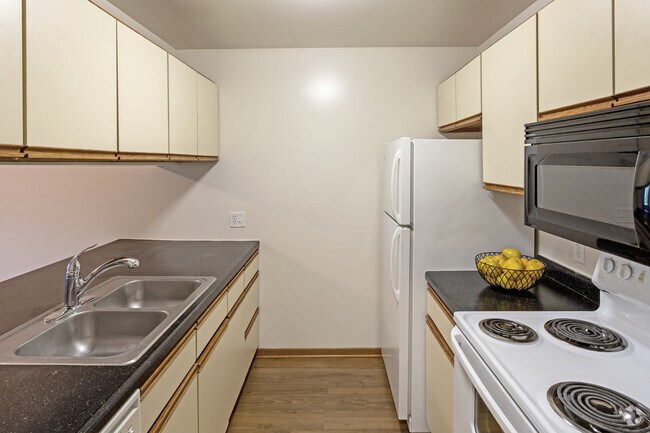 Cedar Hills Apartment Homes MN