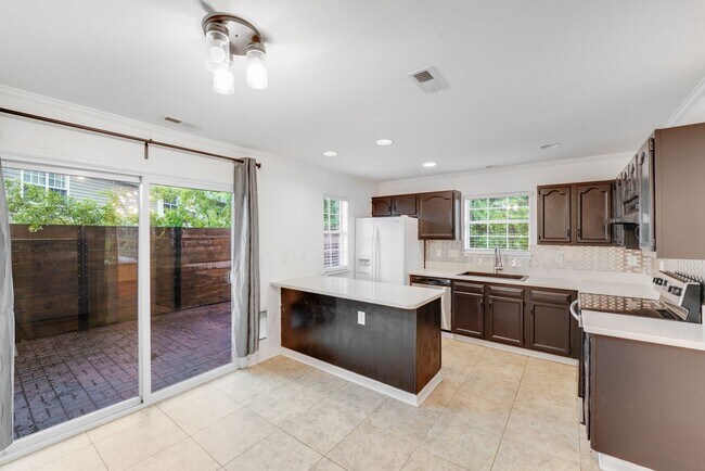 Foto del edificio - COMING SOON! Prescott Village 3-Bed, 2-Bat...
