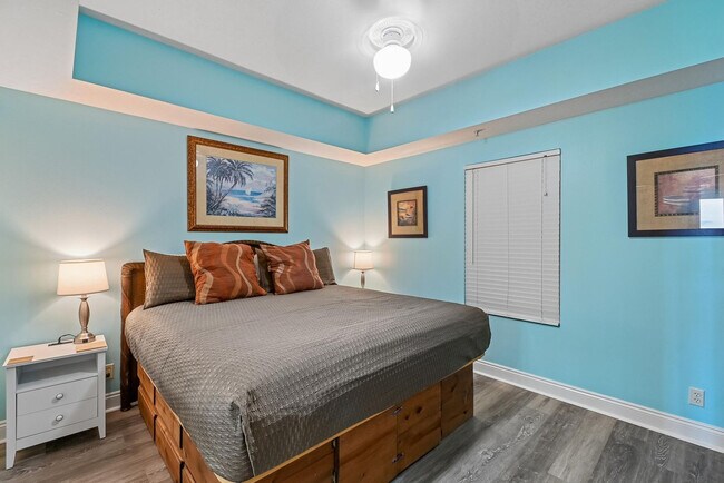 Building Photo - 15817 Front Beach Rd