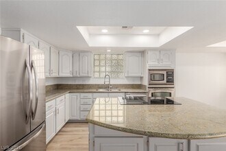 Building Photo - 861 Vegas Valley Dr