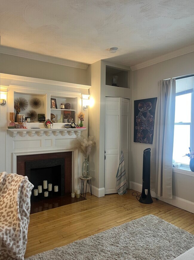 Foto del edificio - 4 Farrington Ave