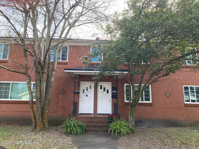 Building Photo - 2842 Sydney St