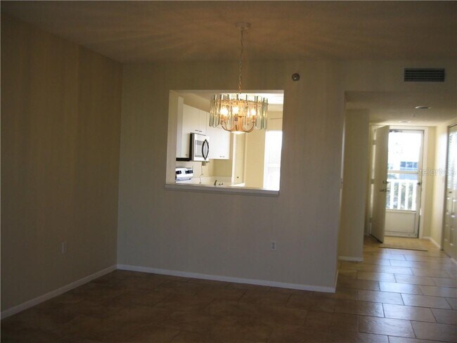 Building Photo - 3980 Ironwood Cir