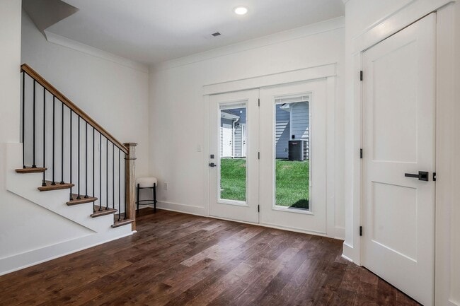 Building Photo - 209 S High St