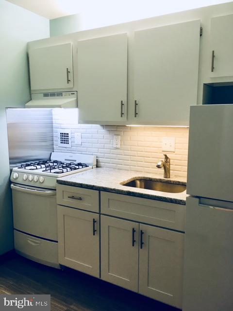 Building Photo - 5500 Friendship Blvd