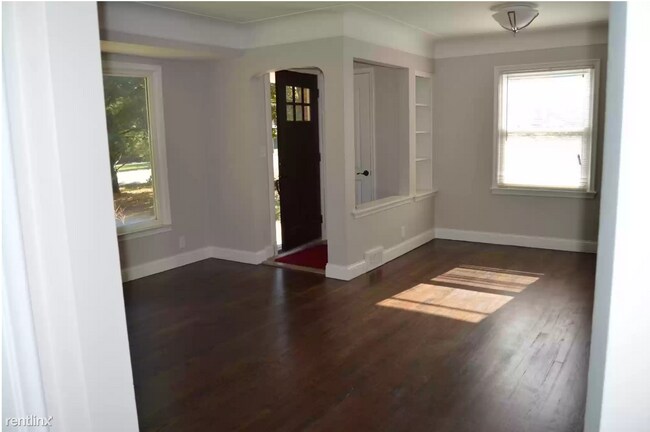 Building Photo - 4 br, 2.5 bath House - 2111 Rochester Rd