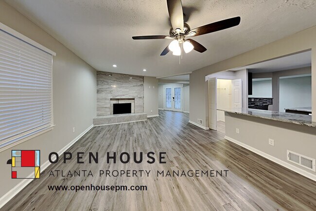 Foto del edificio - 3020 Karen Ln, Marietta