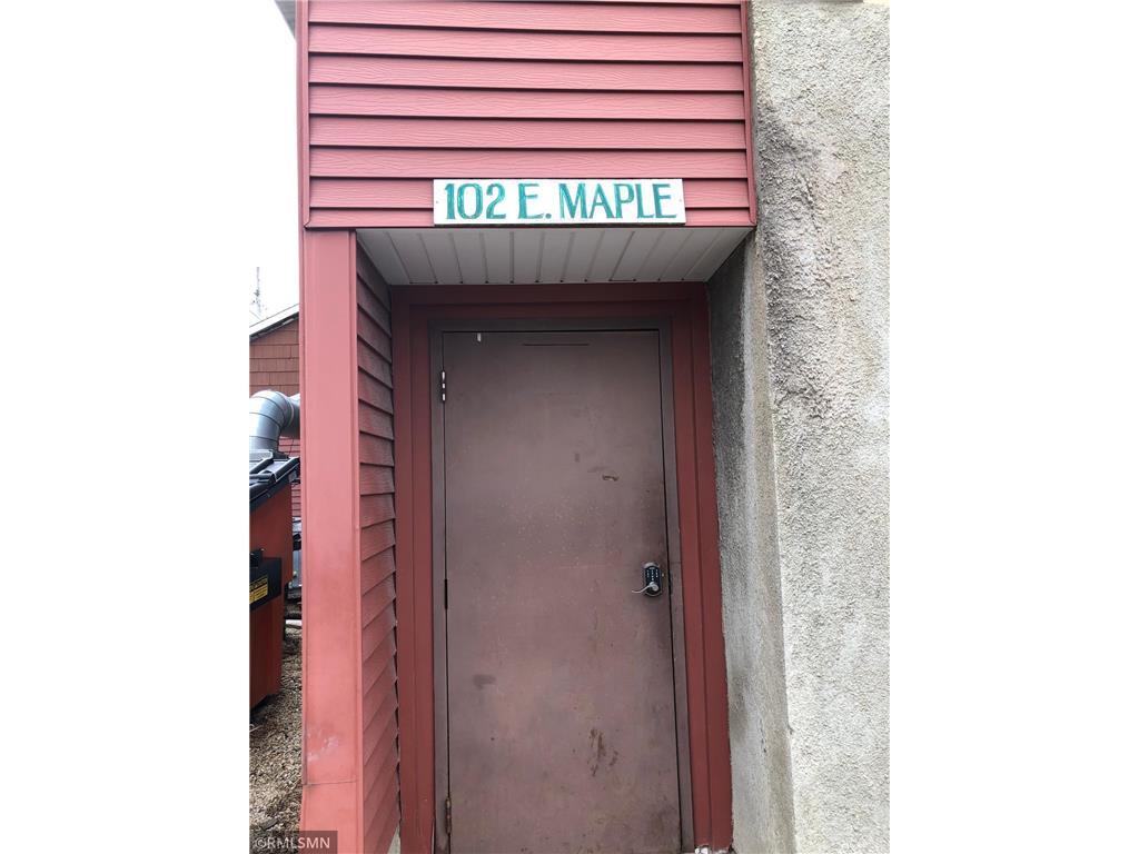 Primary Photo - 102 E Maple St