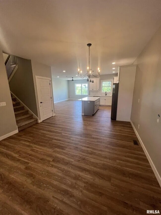 Foto del edificio - 5246 Pandit Dr