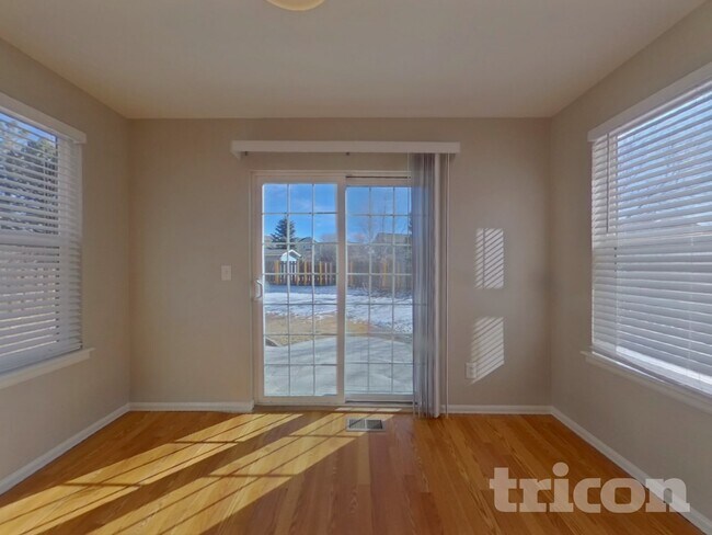 Foto del edificio - 5694 S Quemoy Ct