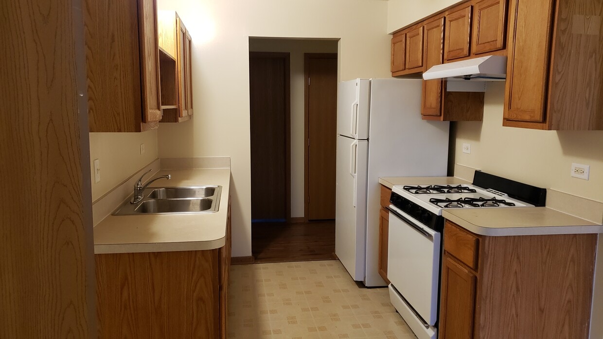 Kitchen - 90 W 29th Plz
