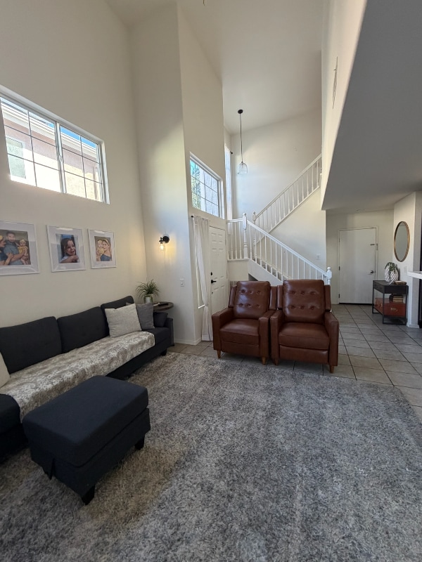 Foto del edificio - 2406 Maravilla Way