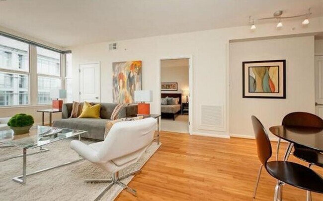 Foto del edificio - 715 6th St NW
