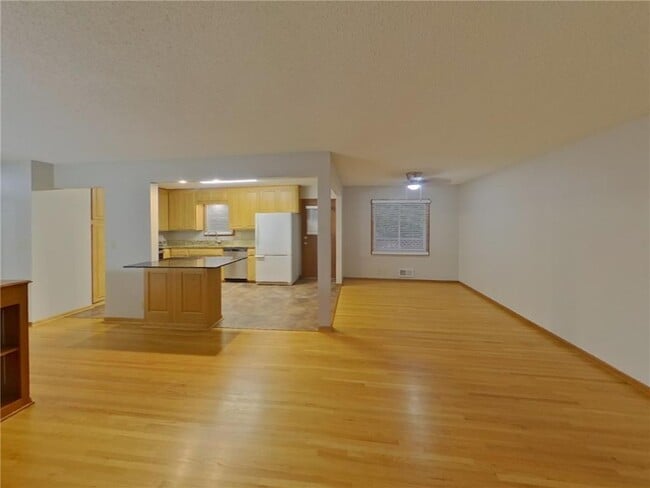 Foto del edificio - 2660 Roth Pl