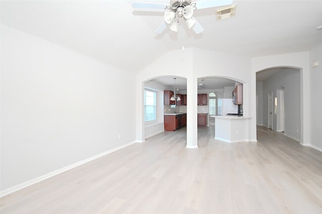 Building Photo - 3111 Myrtle Ranch Dr