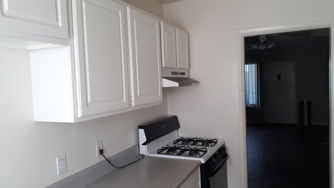 Building Photo - 4438 Murietta Ave
