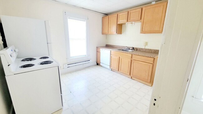 Building Photo - 719/721/723 Naomi St