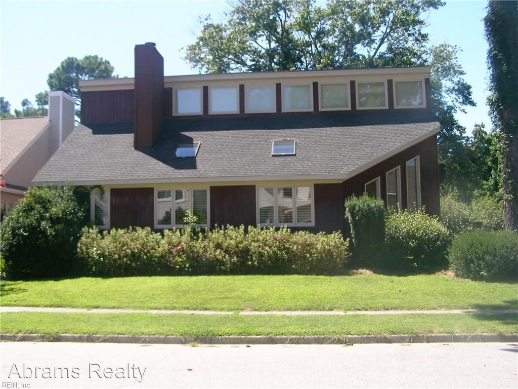 Primary Photo - 1101 Birdneck Lake Dr