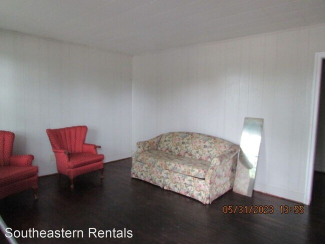Building Photo - 2 br, 1 bath House - 23 B Willow Dr