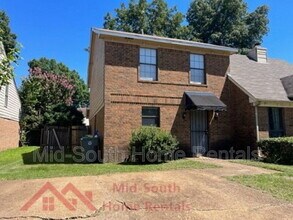 Building Photo - 4206 Cedartree Dr