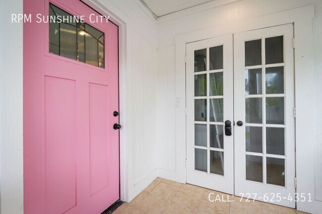 Photo - 2017 Ocean View Pl Apartment