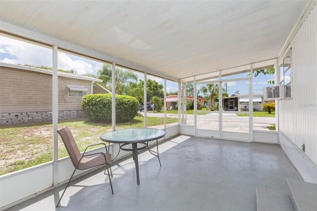 Building Photo - 6610 Avocado Dr