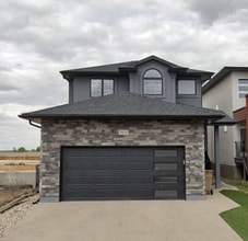 Building Photo - 5615 Norseman Cres