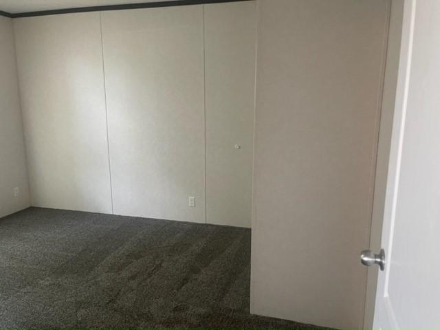 Foto del edificio - 440 Warbler Ln