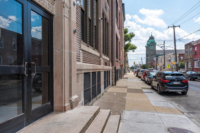 Building Photo - 1500 S 17th St