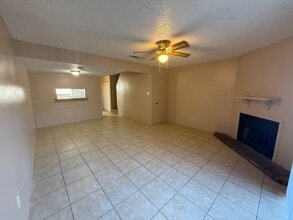Building Photo - 8911-8915 GSRI Ave