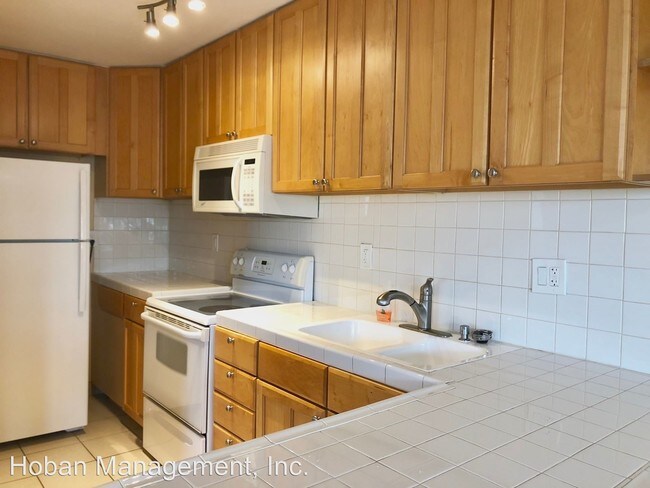 Building Photo - 5946 Lauretta St