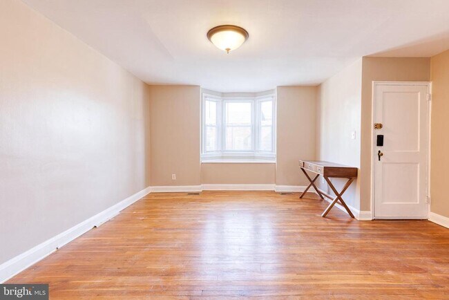 Foto del edificio - 6166 Parkway Dr