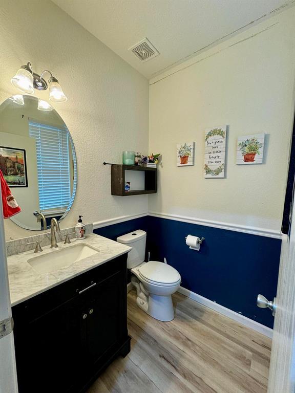 Foto del edificio - 4118 Lake Cypress Cir