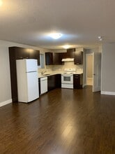 Building Photo - 2882 160 St