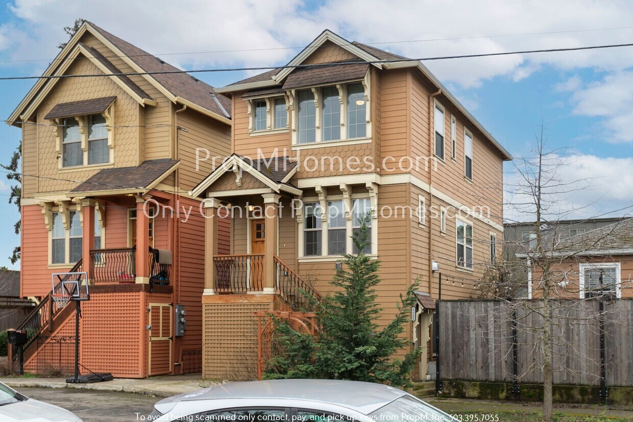 Primary Photo - Charming Three Bedroom Home in Arbor Lodge!