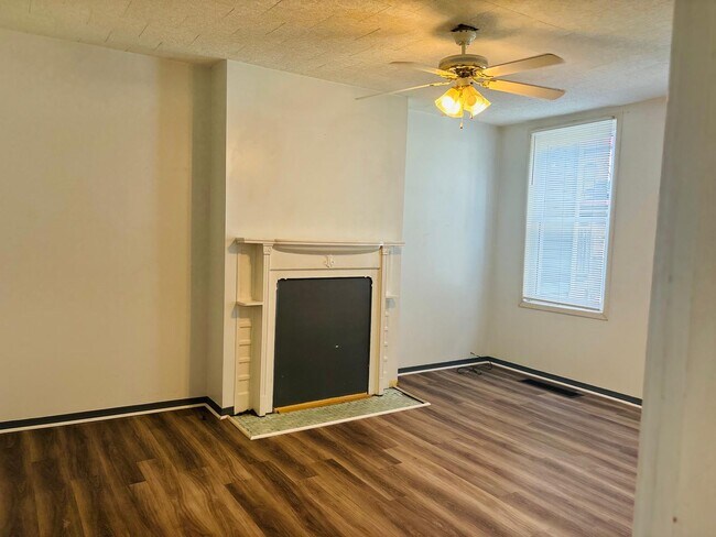 Foto del edificio - 5551 Columbo St