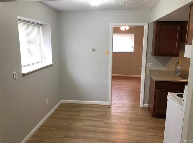 Building Photo - 8 Jardin Ct