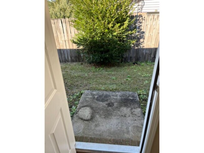 Foto del edificio - 9916 Guidy Ln