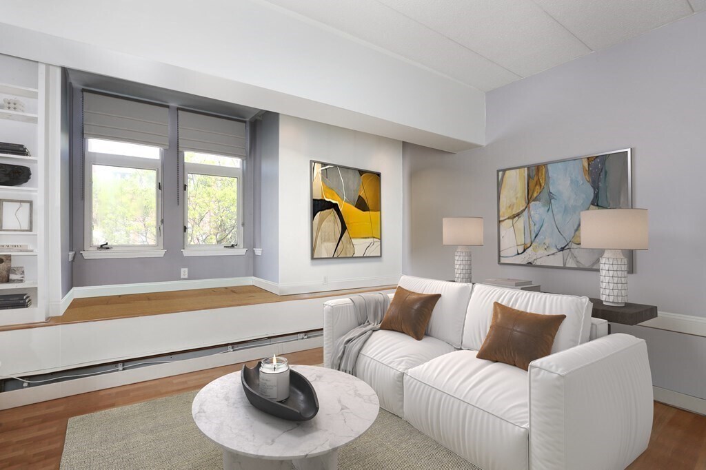 Foto principal - 143 W Brookline St