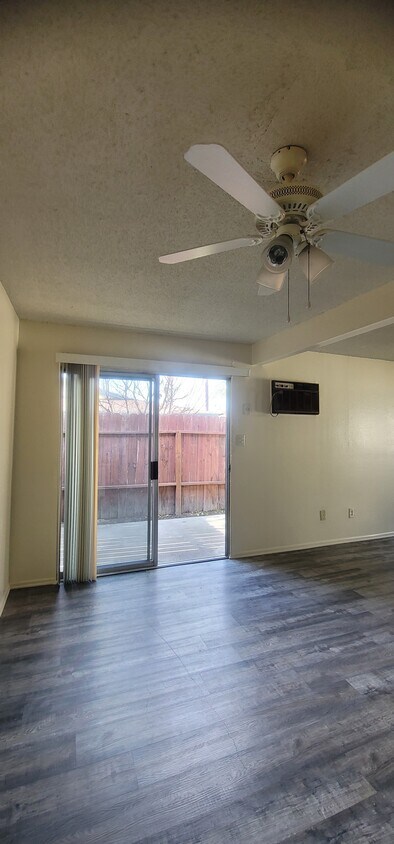 Foto principal - 7575 21st St
