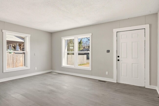 Building Photo - 5225 Central Ave