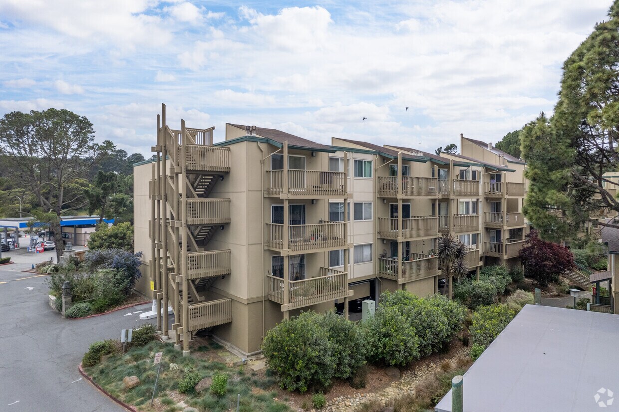 Foto principal - Crown Colony