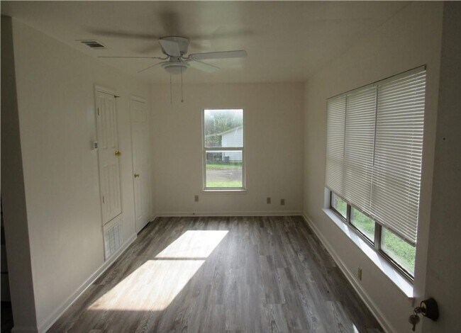 Foto del edificio - 402 Hill St