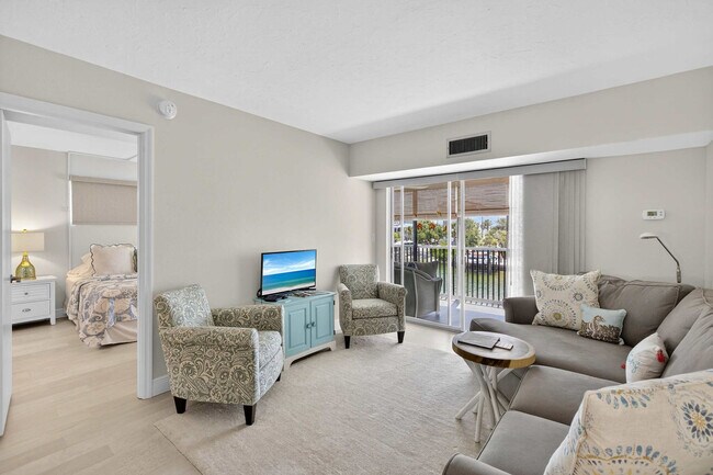 Foto del edificio - 9200 Midnight Pass Rd