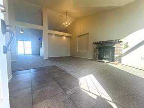 Building Photo - 965 Stonegate Cir