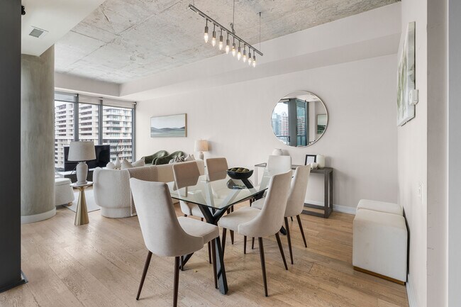 Photo du bâtiment - 95 Bathurst St