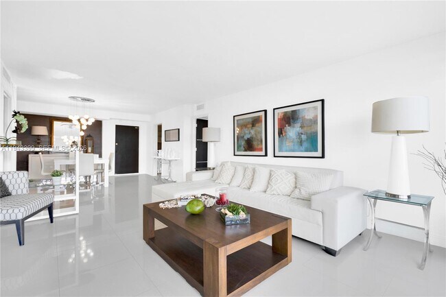 Foto del edificio - 3140 S Ocean Dr